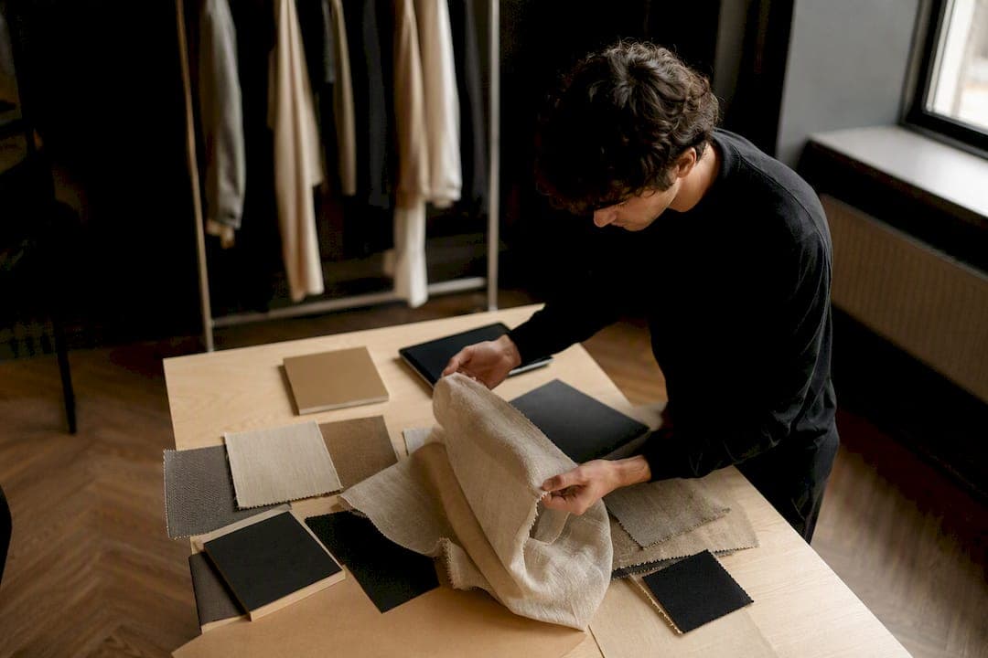 Testez 10 tenues d'upcycling sans couture en 5 minutes avec Mytenue