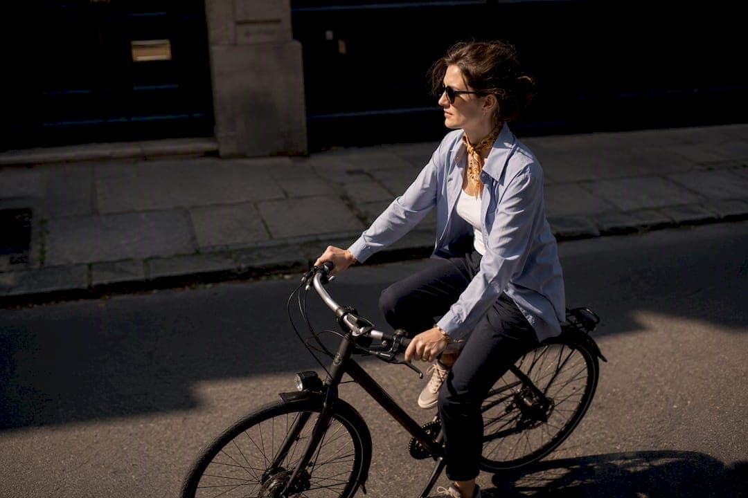 Sans acheter, composez une tenue vélo urbain stylée avec MyTenue