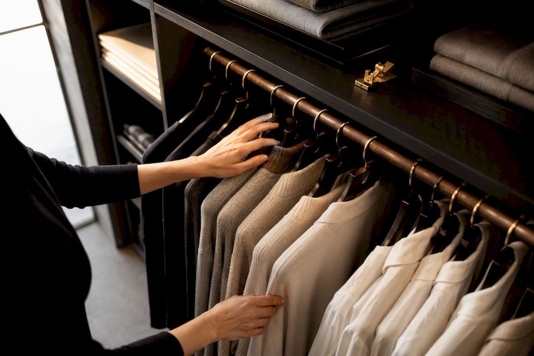 Entretien vêtements : organiser sa garde-robe et générer des tenues avec l'IA