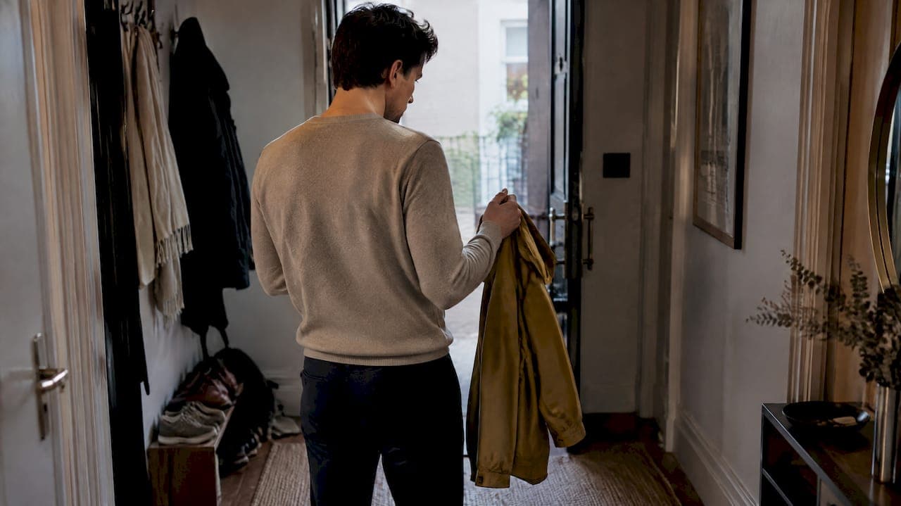 Use 4 Météo‑France Signals to Plan Outfits, Avoid Impulse Buys